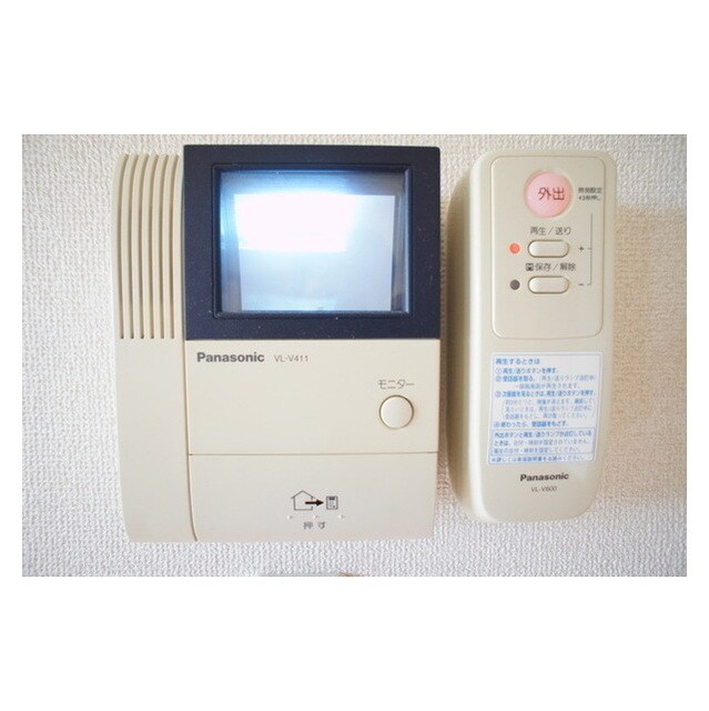 物件内観写真12　(不意の来客も安心ですね)