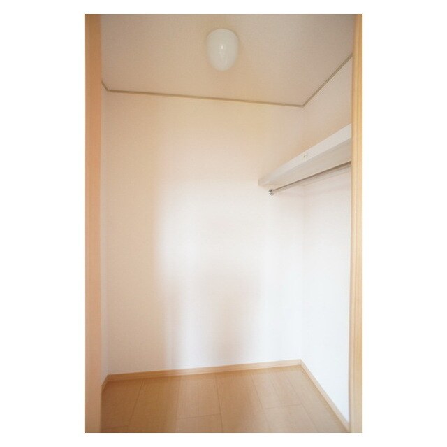 物件内観写真11　(収納力もしっかり確保)