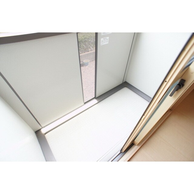 物件内観写真15　(お洗濯物もしっかり干せるバルコ)