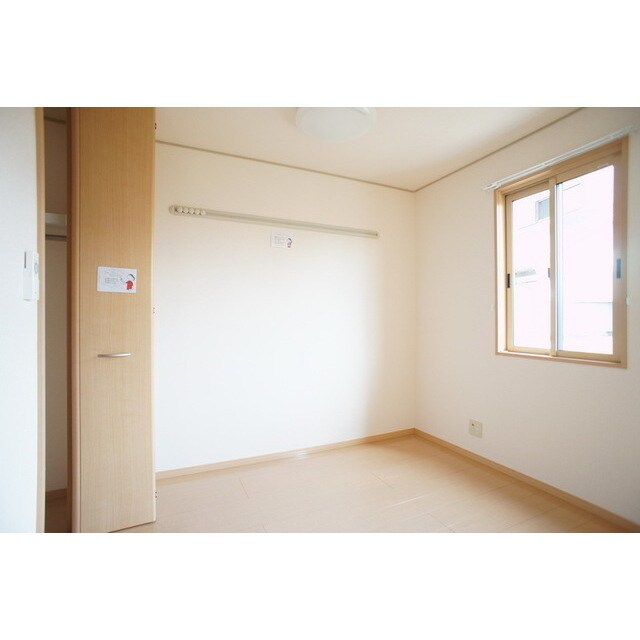 物件内観写真18　(家具類の配置をイメージしやすい)