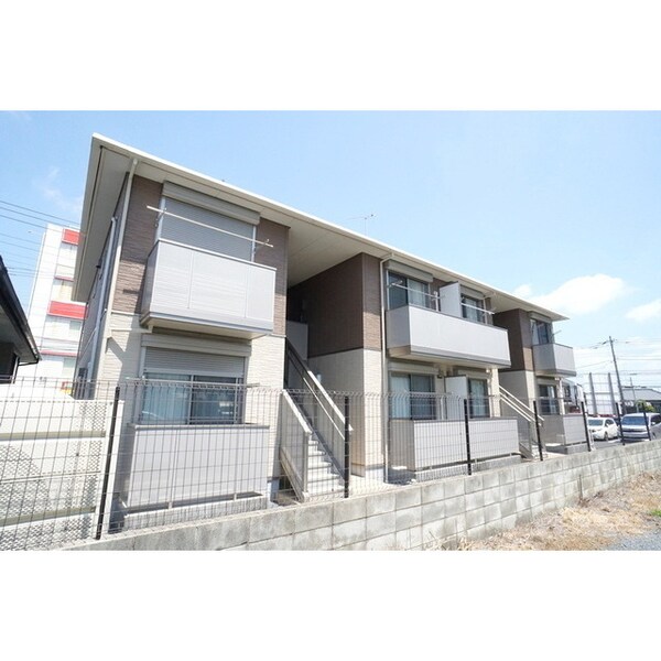 建物外観(日差しの溢れる穏やかな一時)