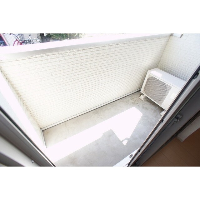 物件内観写真15　(使いやすいバルコニー)