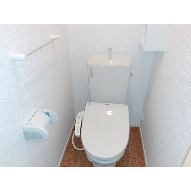 物件内観写真9　(清潔感のある空間ですね)