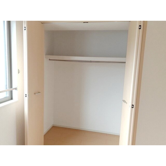 物件内観写真11　(大物から小物までしっかり収納で)