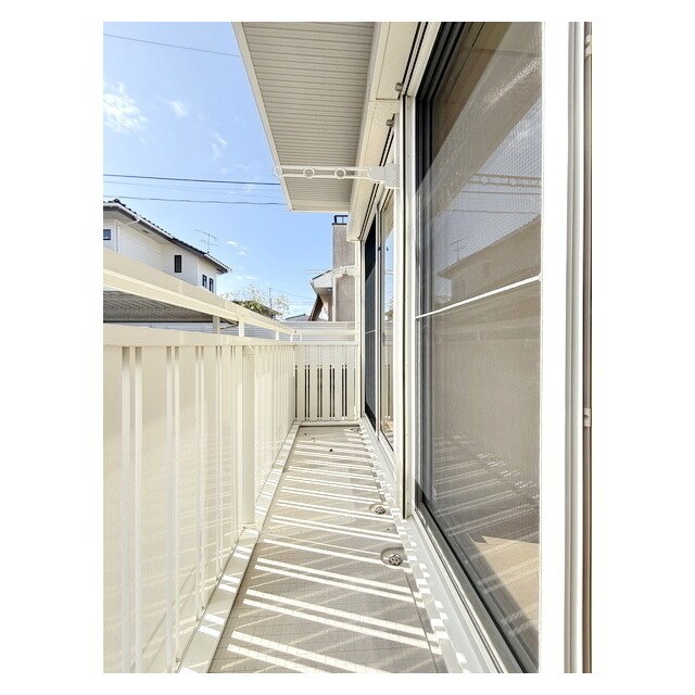 物件内観写真15　(お洗濯ものやお布団干しに重宝し)