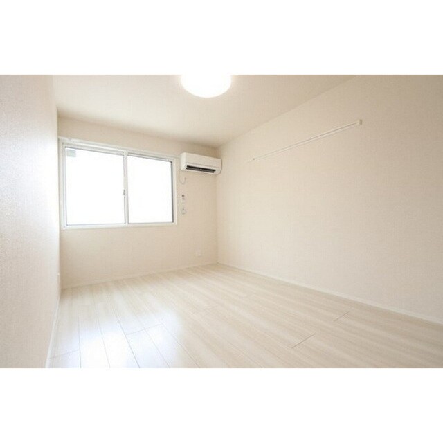 物件内観写真13　(季節を問わず快適空間)