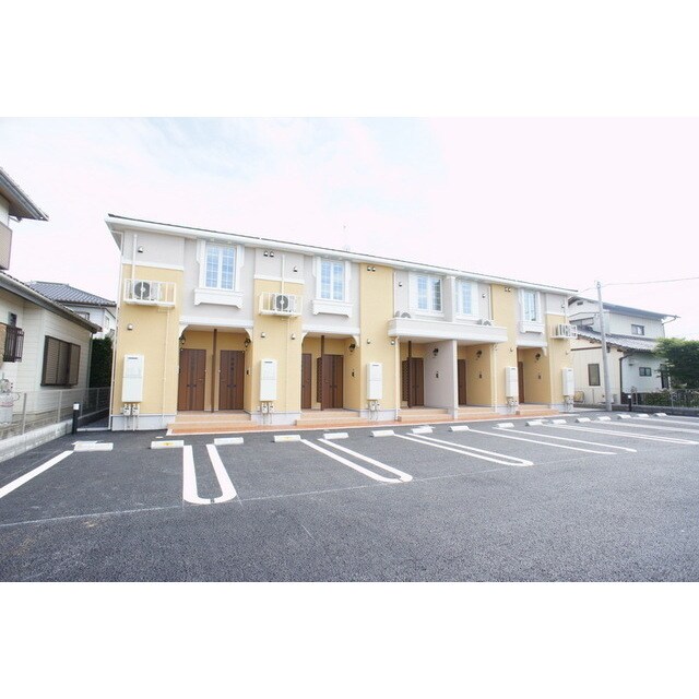 ラルーチェの物件外観写真