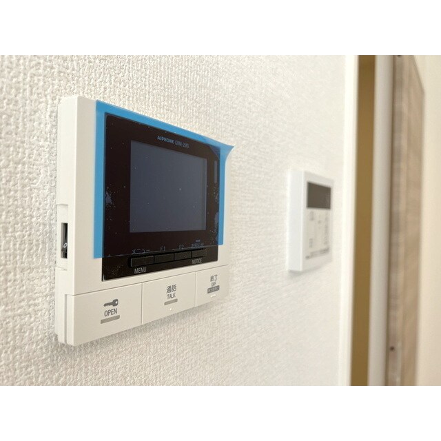 物件内観写真12　(ＴＶモニタ付でセキュリティ面に)