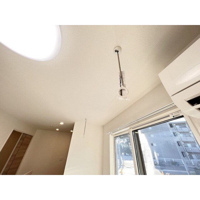 物件内観写真14　(雨の日の洗濯も室内で干せます)