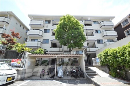 フォルク北千里O棟外観写真