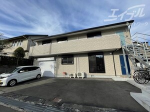 粟生外院3丁目アパート外観写真