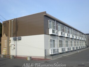 レオパレスカサベージュ外観写真