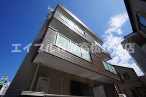 プレミール亀岡町外観写真