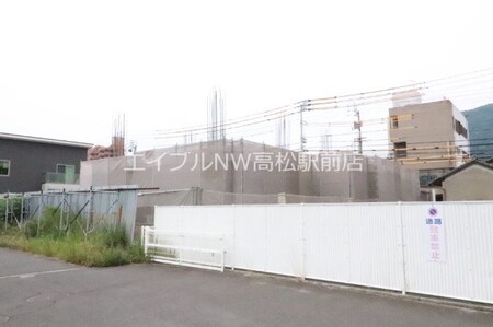 花ノ宮町２丁目マンション外観写真
