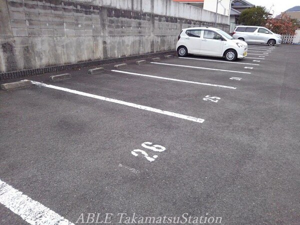 その他(敷地外駐車場)