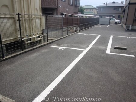 コスモ　ミヤ　Ａ棟外観写真