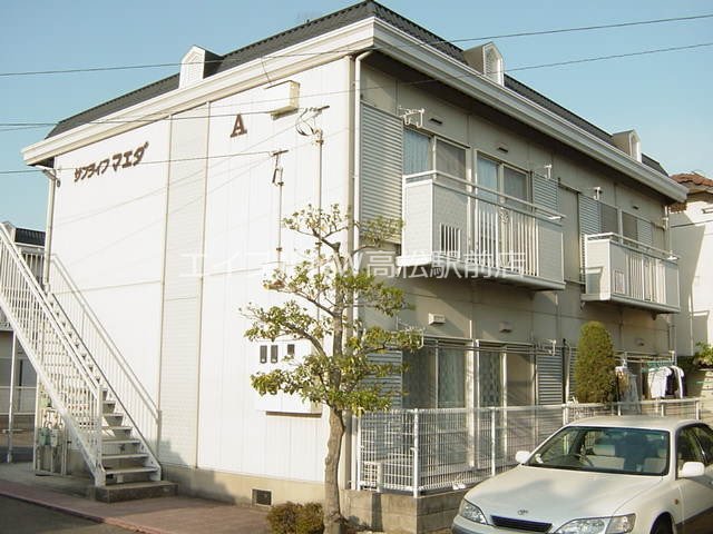 サンライフ　マエダ　A棟