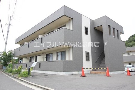フォブール栗林南　Ｂ棟外観写真