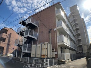 レオパレス瓦町外観写真