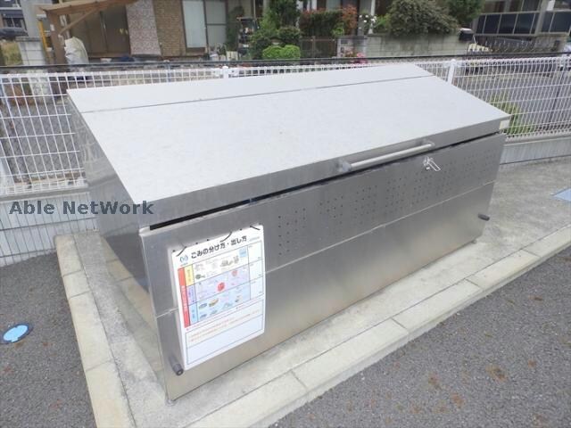 物件外観写真6　(敷地内ゴミ置き場)