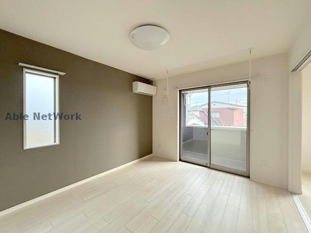 物件内観写真5　(同モデル)