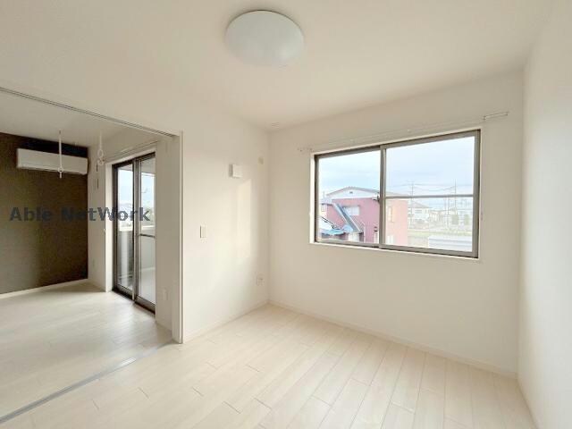 物件内観写真12　(同モデル)