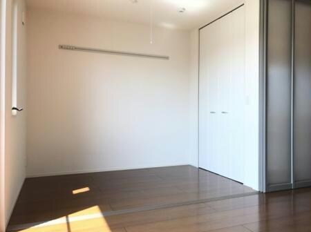 物件内観写真2　(居室)