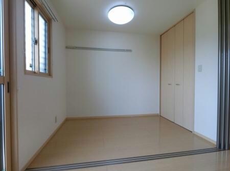 物件内観写真2　(居室)