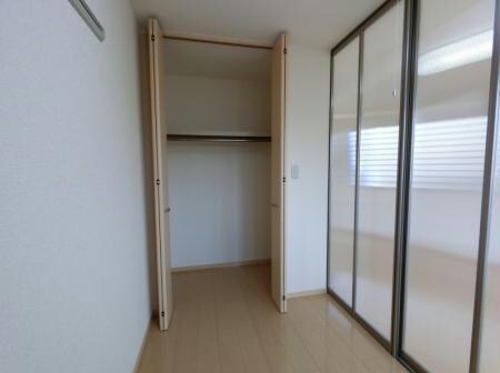 物件内観写真11　(収納)