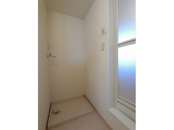 物件内観写真16　(洗面所・脱衣所)