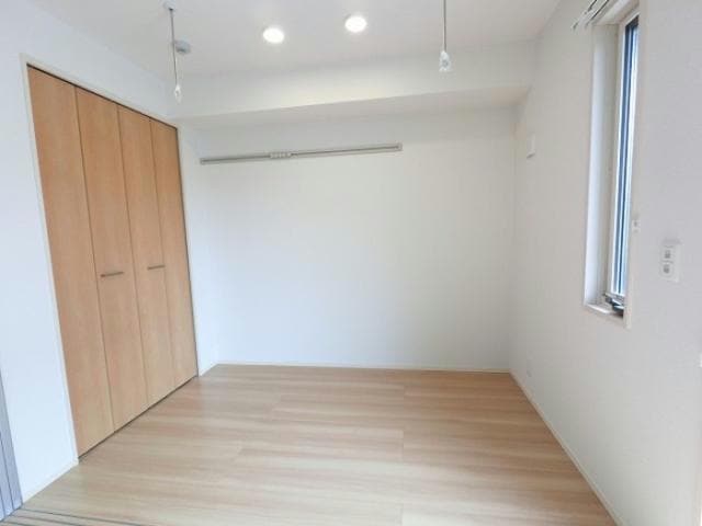 物件内観写真2　(居室)