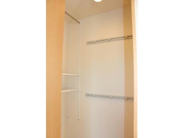 物件内観写真11　(収納)