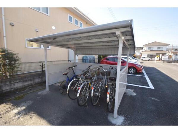 駐輪場(駐輪場)