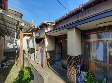 I様借家8249外観写真