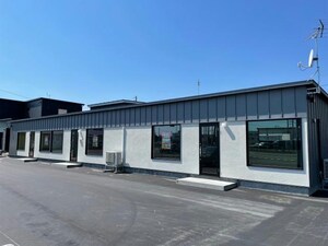 新中野町貸テナント外観写真