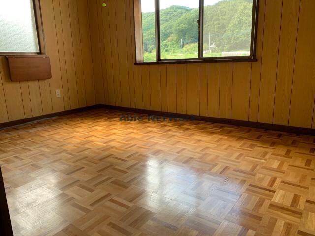 物件内観写真17　(2階洋室)