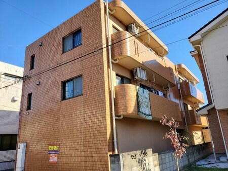 YKゴールデン（熊谷市美土里町）外観写真