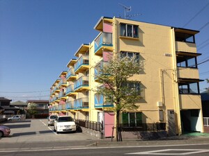 メゾンドール1番館・２番館外観写真