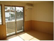 物件内観写真2　(リビング)