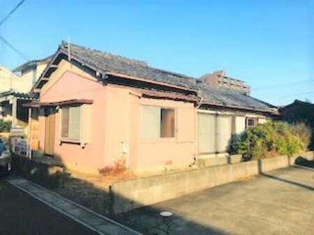 津興貸家外観写真