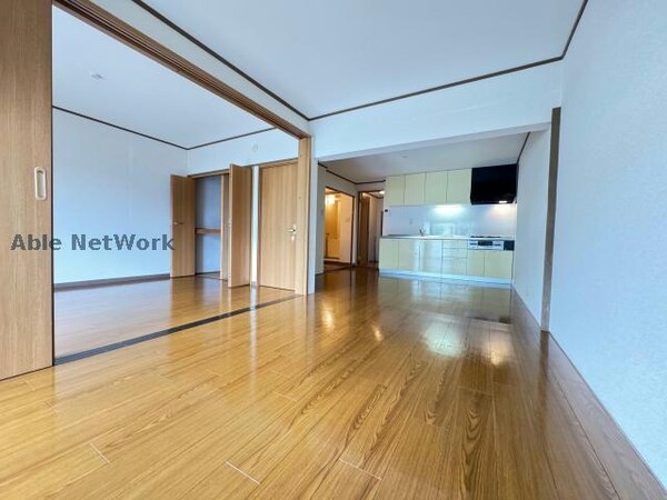 リビングダイニング