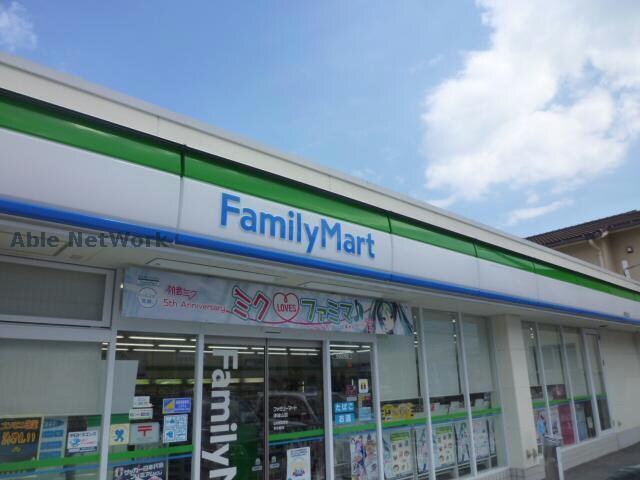 ファミリーマート津結城神社前店