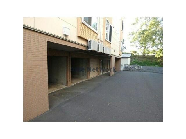 Ｒｅａｌｉｚｅの駐車場