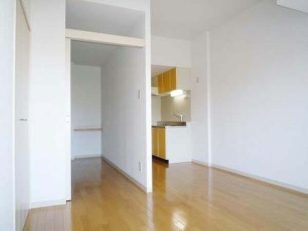 リビングダイニング