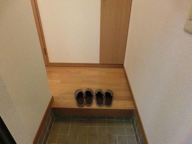 Ｗｅａｌｔｈｙ　Ａの玄関回り