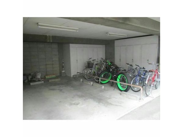 駐輪場