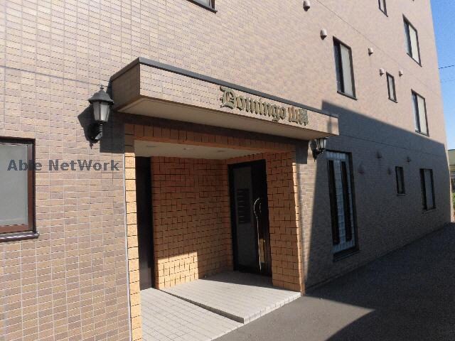 物件外観写真6　(重厚感のあるエントランス、オートロック有り)