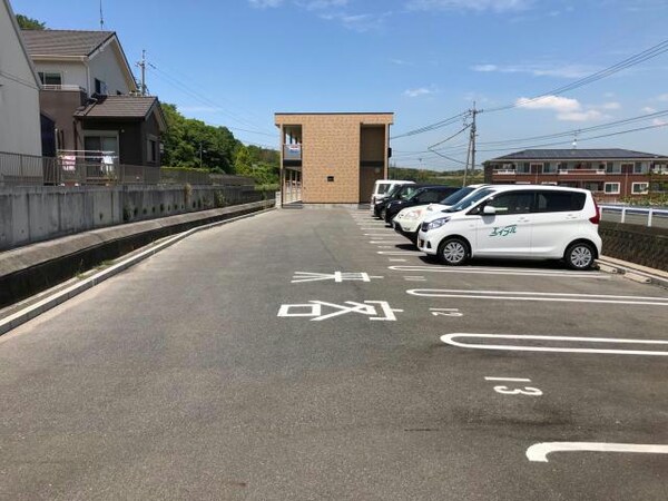 駐車場(来客用駐車場あり)