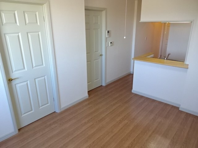 物件内観写真6　(リビング)