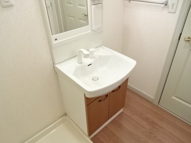 物件内観写真17　(洗髪洗面化粧台)